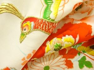 アンティーク着物 ] - 縮緬・錦紗 アンティーク 錦紗孔雀模様刺繍着物